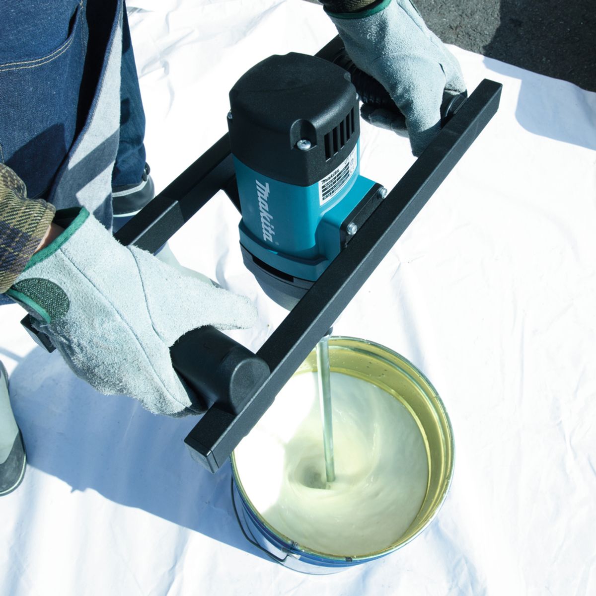 Makita Blandemaskin 1300W 140mm UT1400