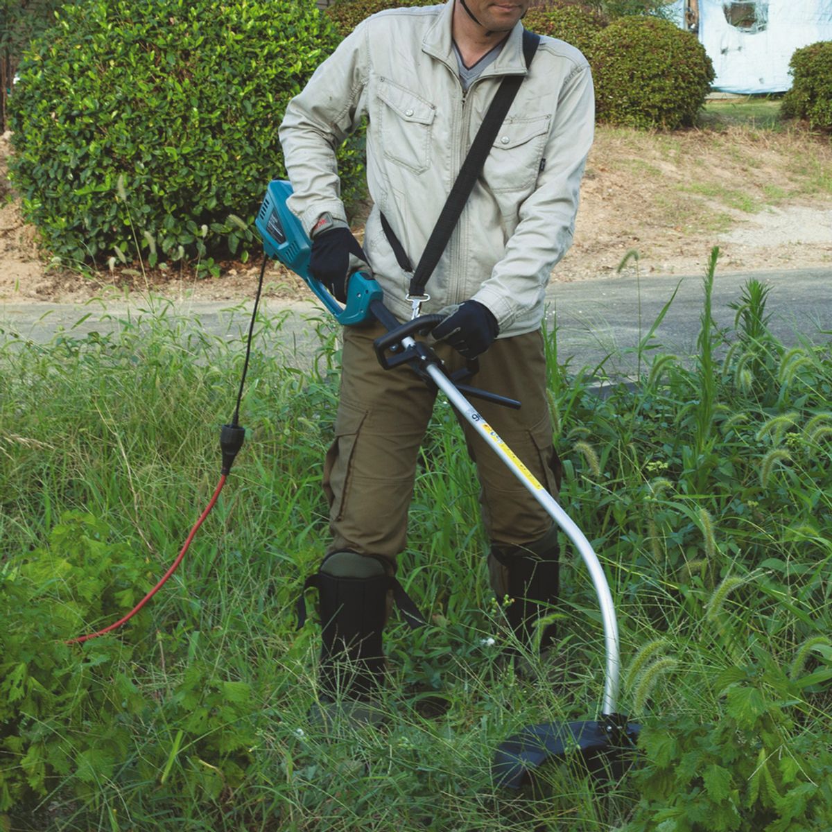Makita Trimmer 700W 35cm UR3500