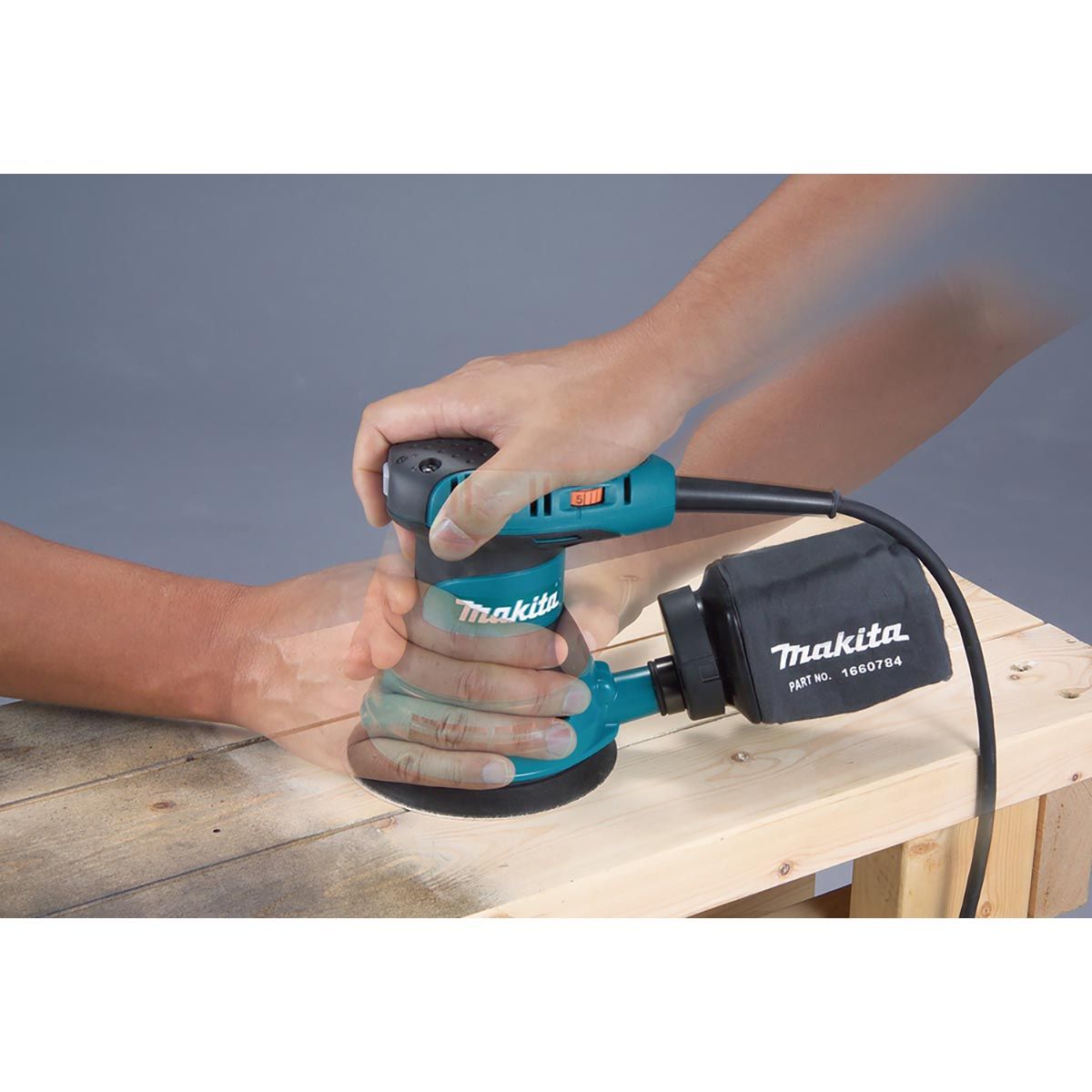 Makita Eksentersliper 300W 125mm BO5031K