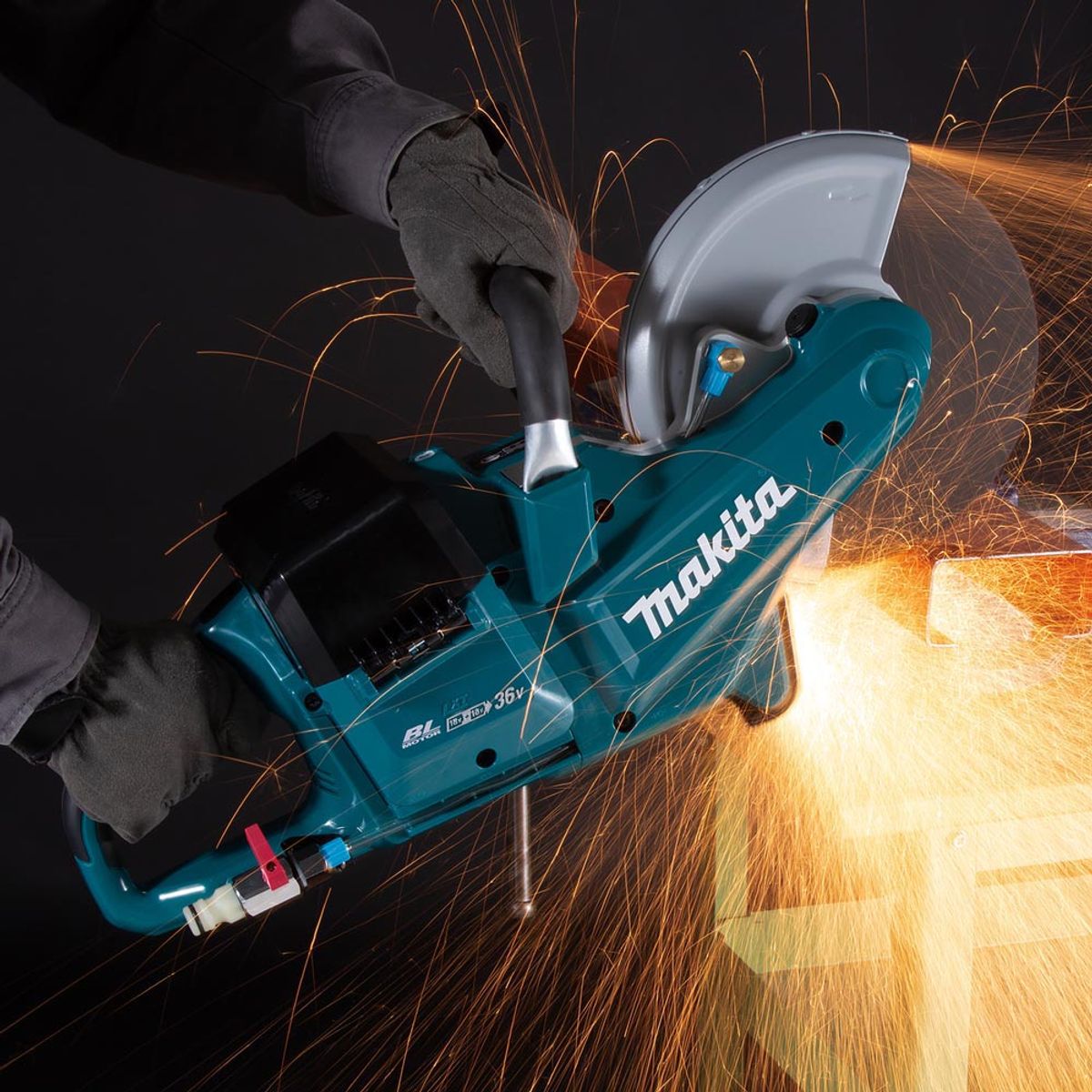 Makita Kappmaskin 2x18V LXT ® 355mm DLW140Z