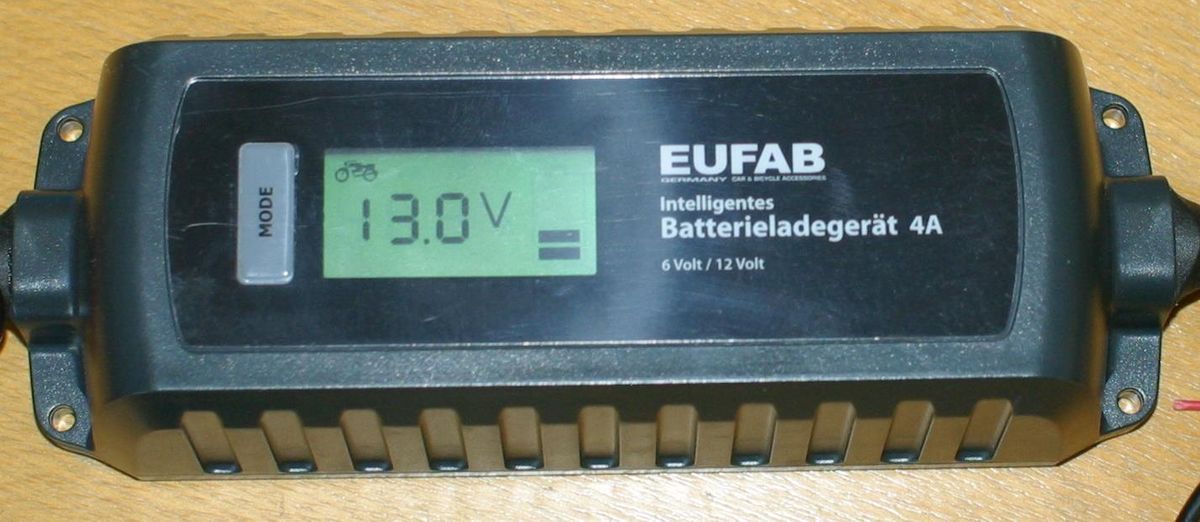 Batterilader helautomatisk 6/12v 4A