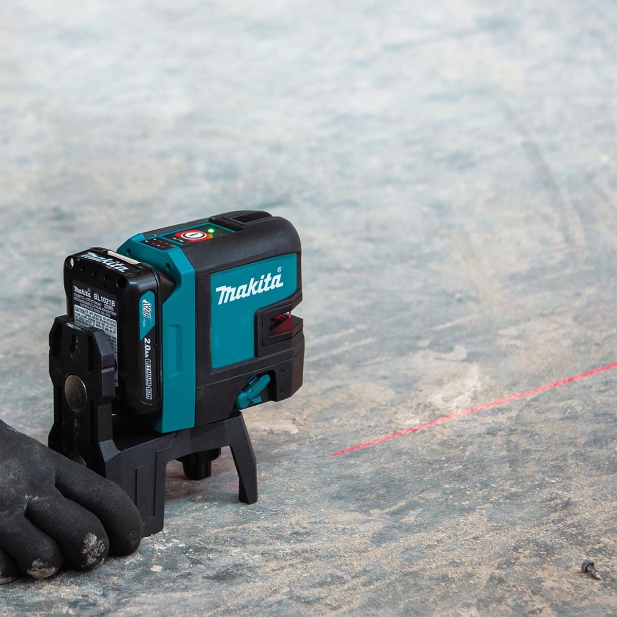 Makita Kryss/Pkt Laser 12V CXT ® 25m Rød SK106DZ