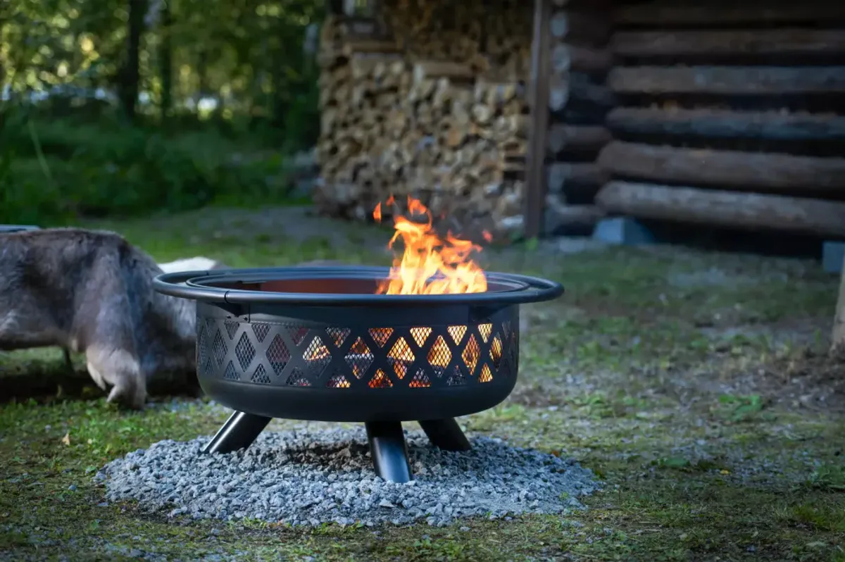Bålpanne - Livingstone Outdoor Firepit 74cm inkludert Grillrist